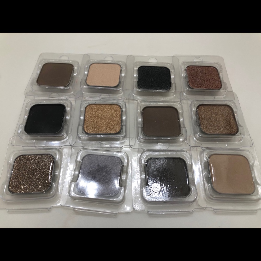Maskcara eye shadow bundle!